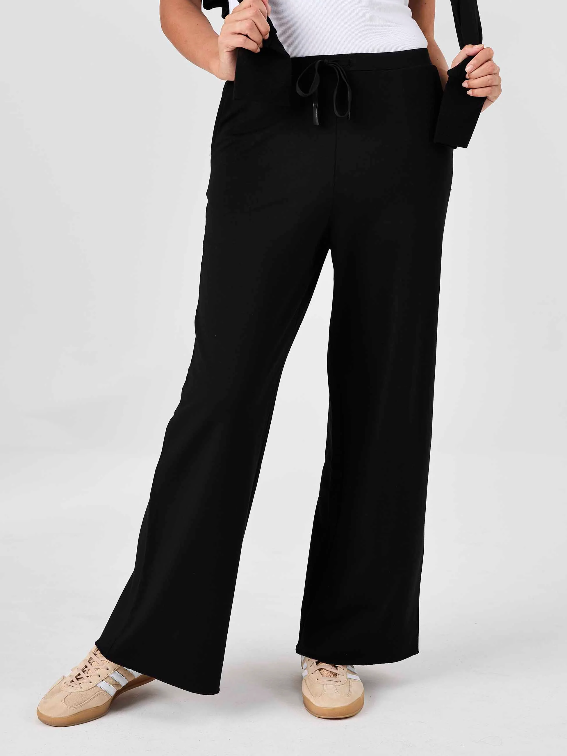 Classic Wide Leg Sweat Pants - Black - Image 8