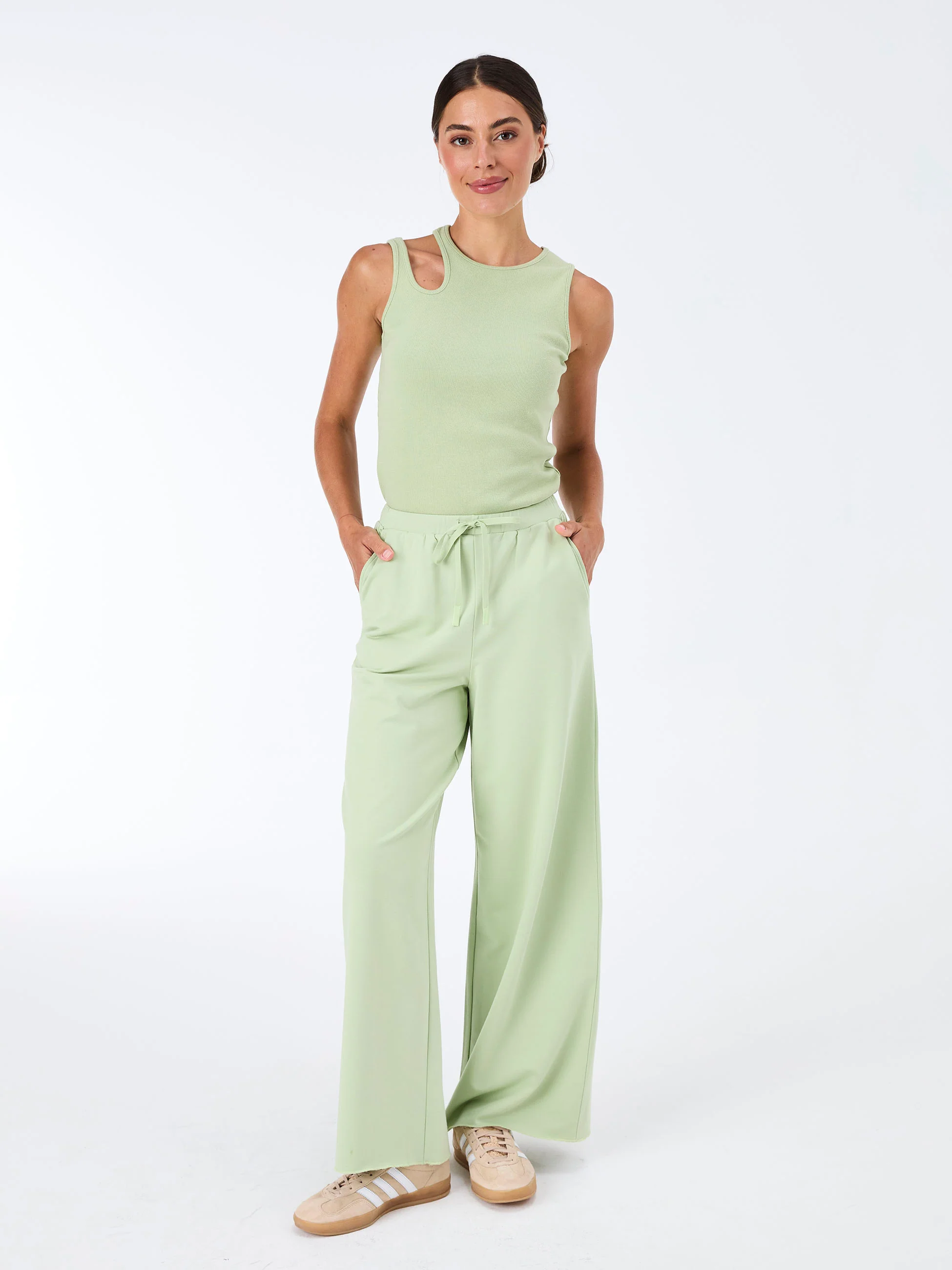 Classic Wide Leg Sweat Pants - Matcha Green