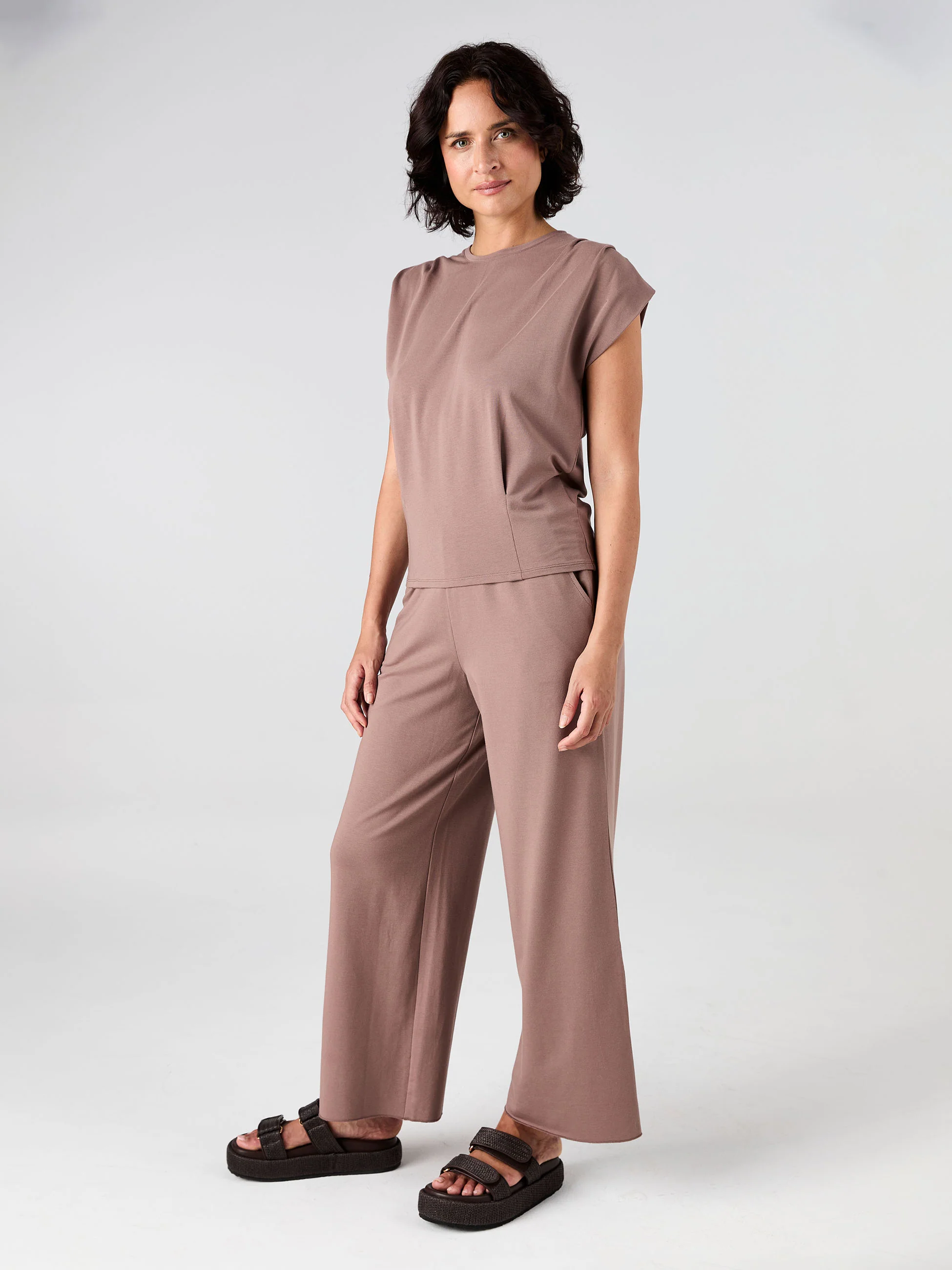 Classic Wide Leg Sweat Pants - Taupe - Image 4