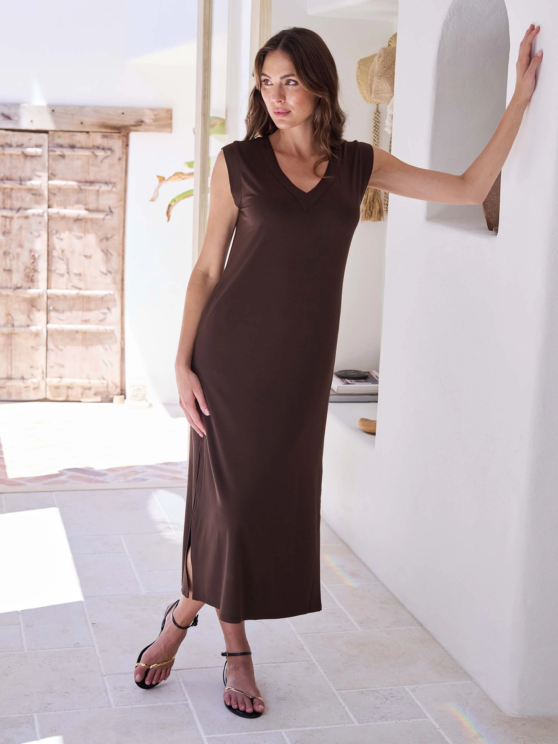 Everly V Neck Maxi Dress - Coffee Bean