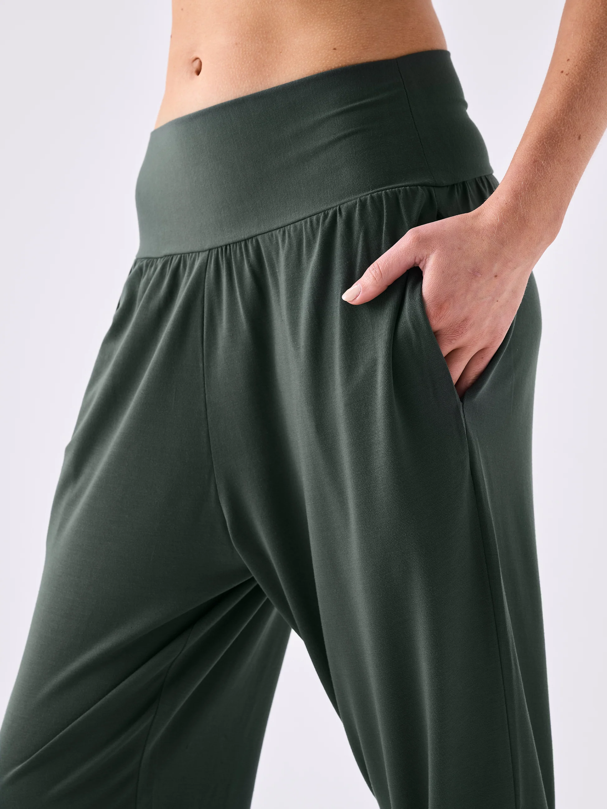 Nomad Relax Pant - Forest - Image 6
