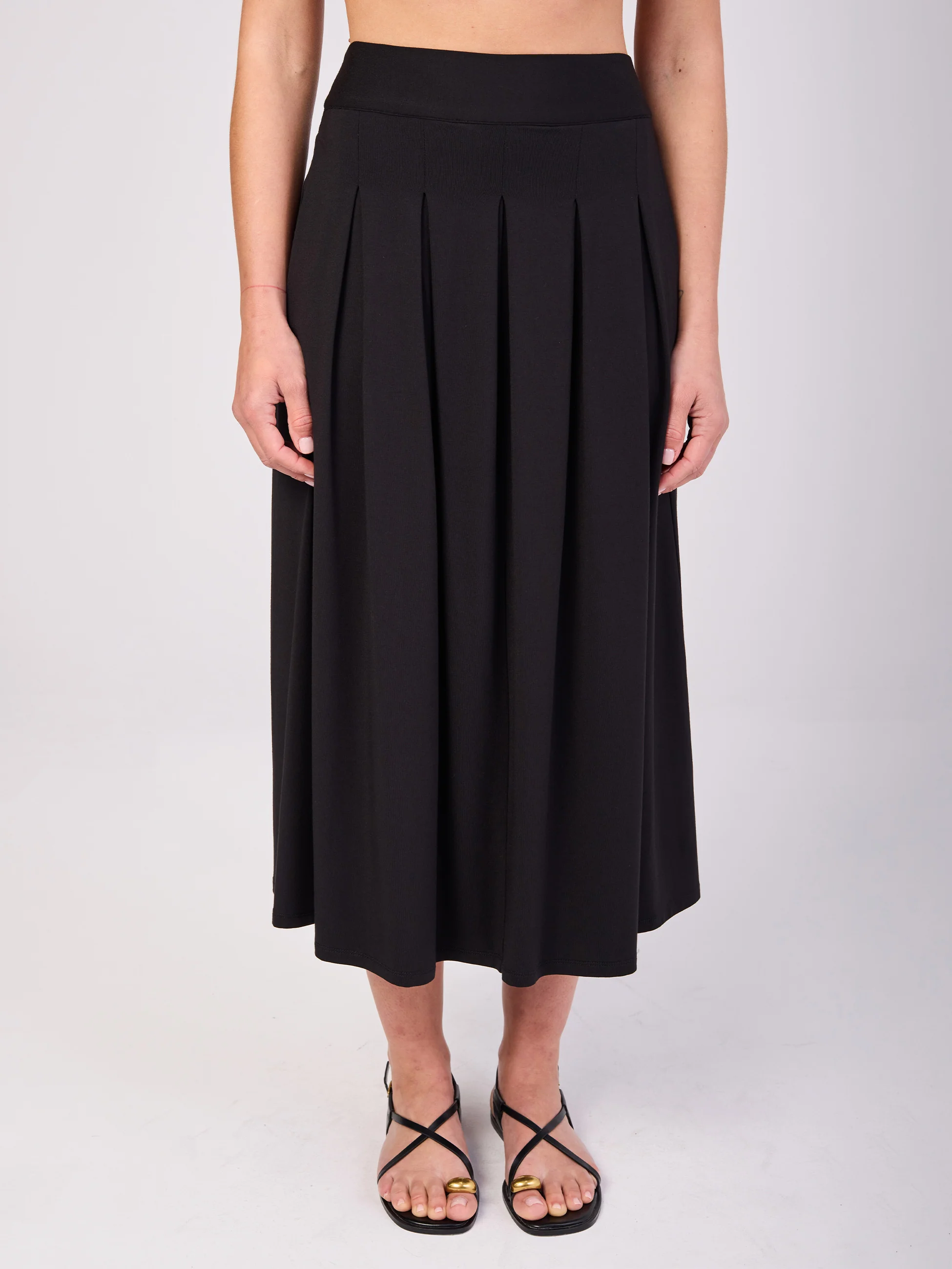 Pleat Skirt  - Black - Image 5